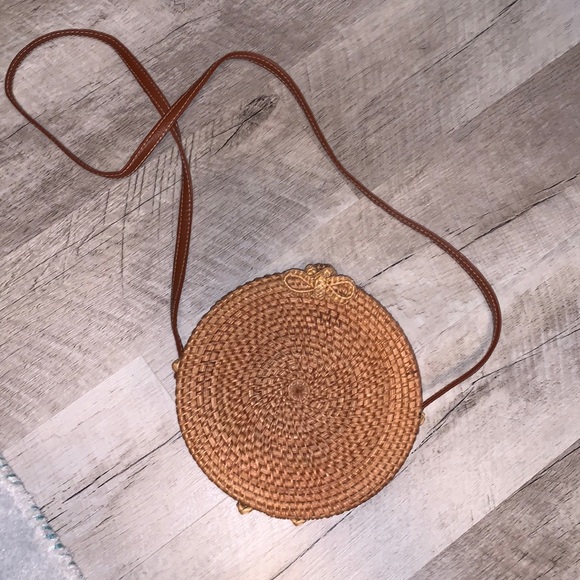 Handbags - Round crossbody bag